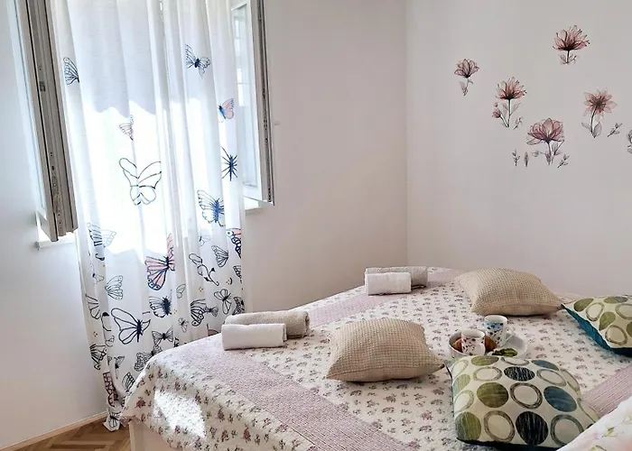 Pada Apartment